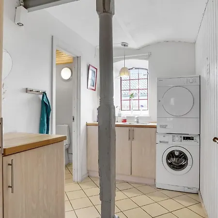 Beautiful In V إيسبيرغ